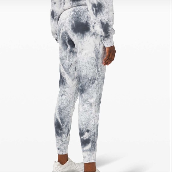 Lululemon Warm Down Jogger *28" - Picture 2 of 10
